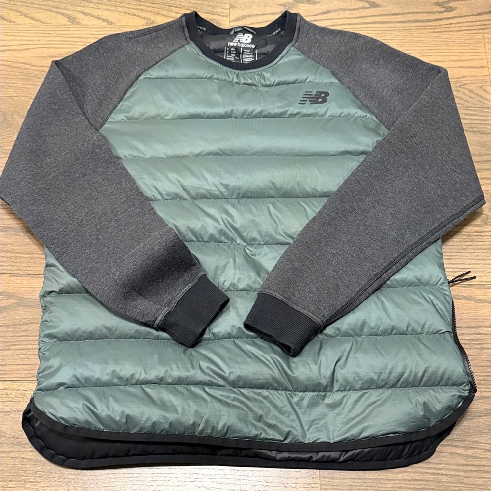 Men’s outdoor green Down puffer slip on shirt medium